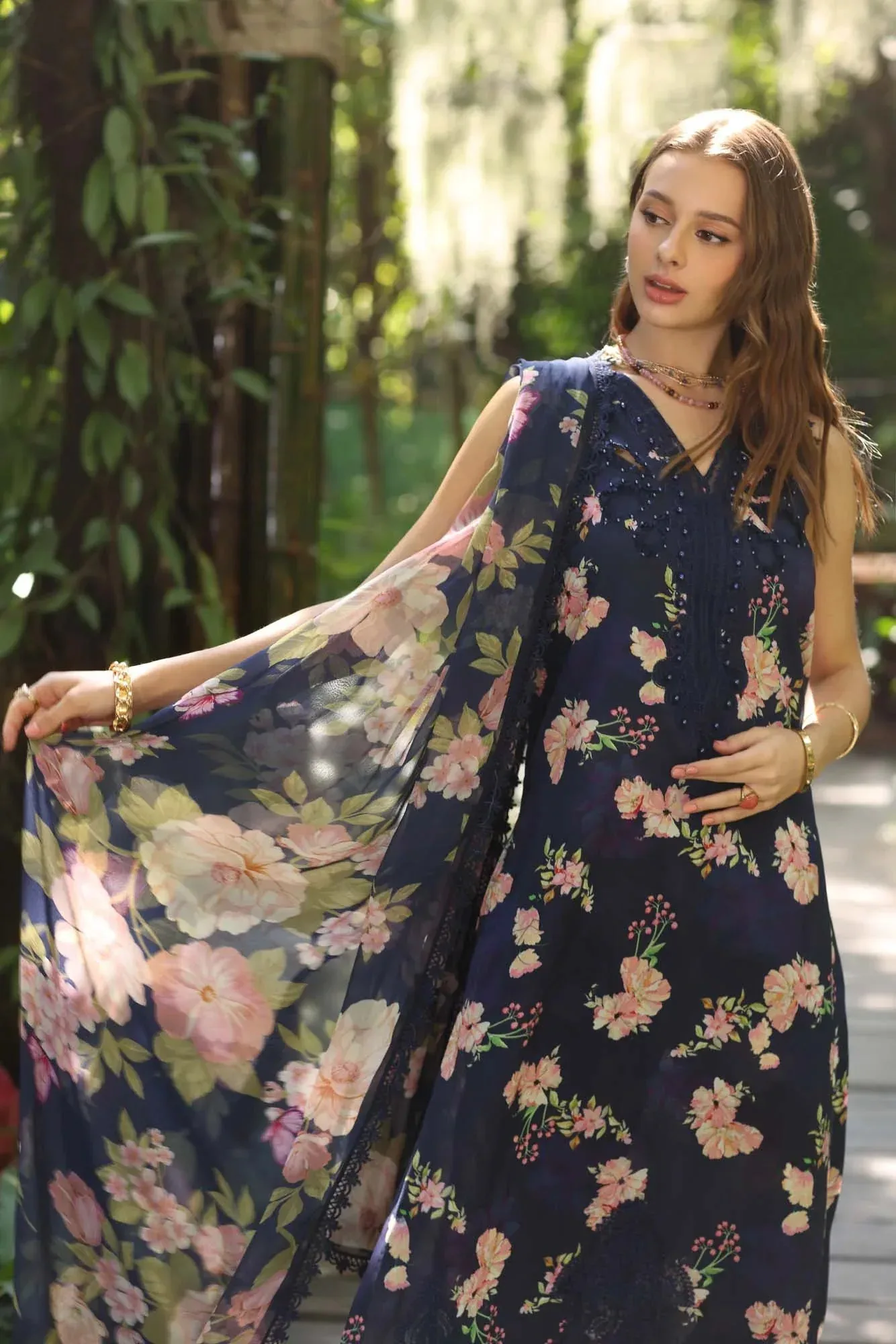 Noor by Saadia Asad Eid Luxe Printedkari Navy Blue Chiffon – view 4 – Poshaq