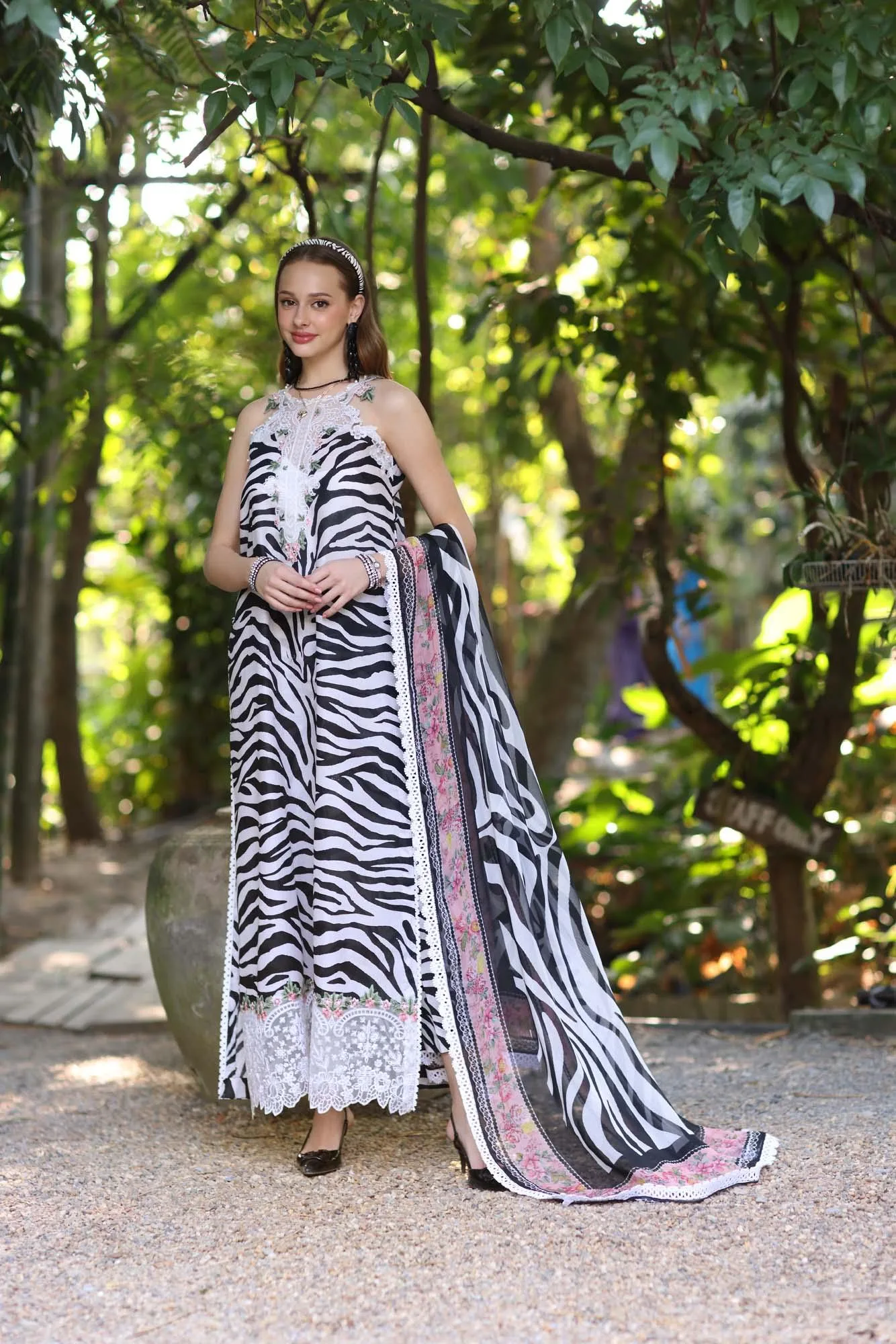 Noor by Saadia Asad Eid Luxe Printedkari White Chiffon – view 1 – Poshaq
