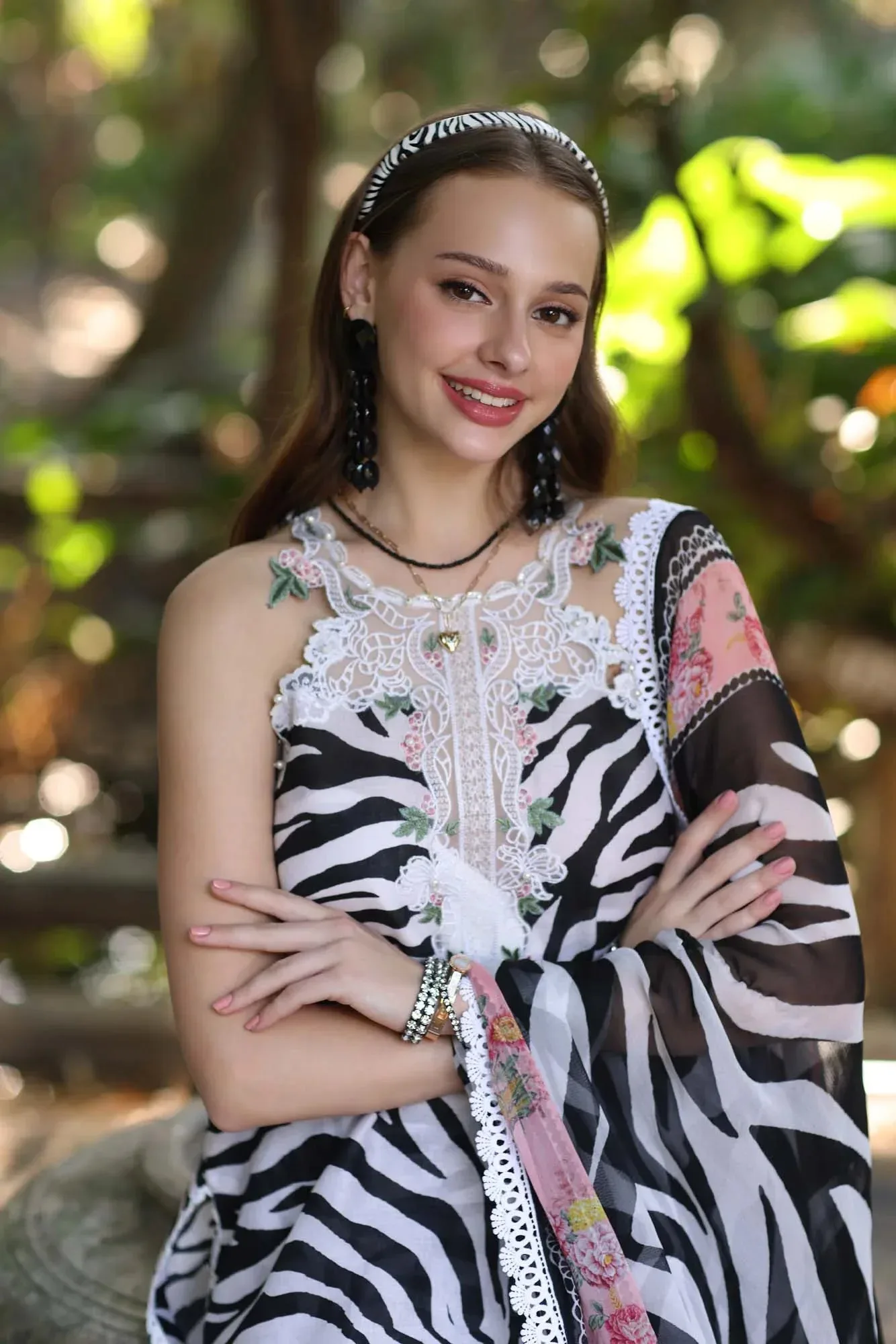 Noor by Saadia Asad Eid Luxe Printedkari White Chiffon – view 3 – Poshaq