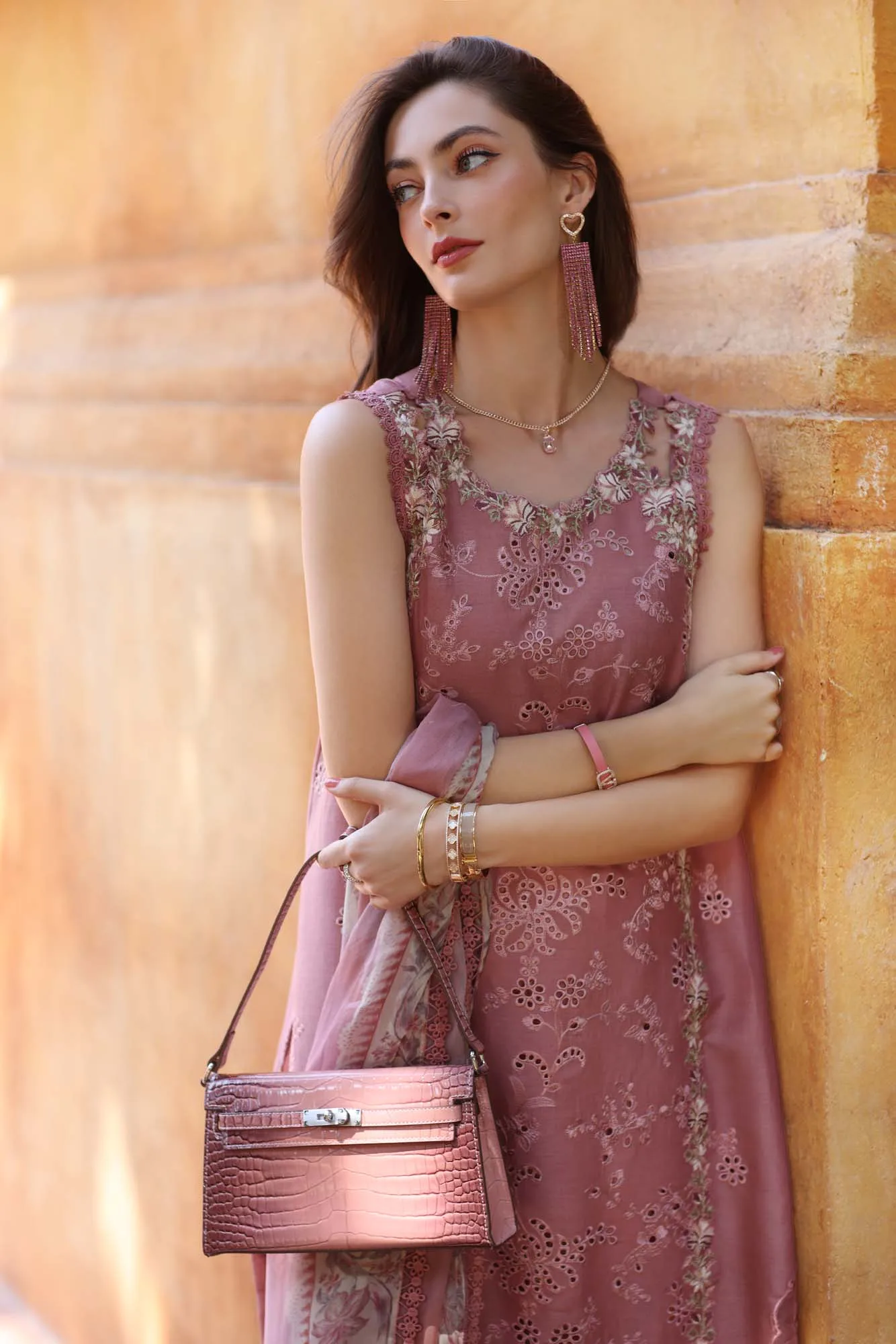 Noor by Saadia Asad Eid Luxury Laserkari 25 Brownish Pink Chiffon – view 3 – Poshaq