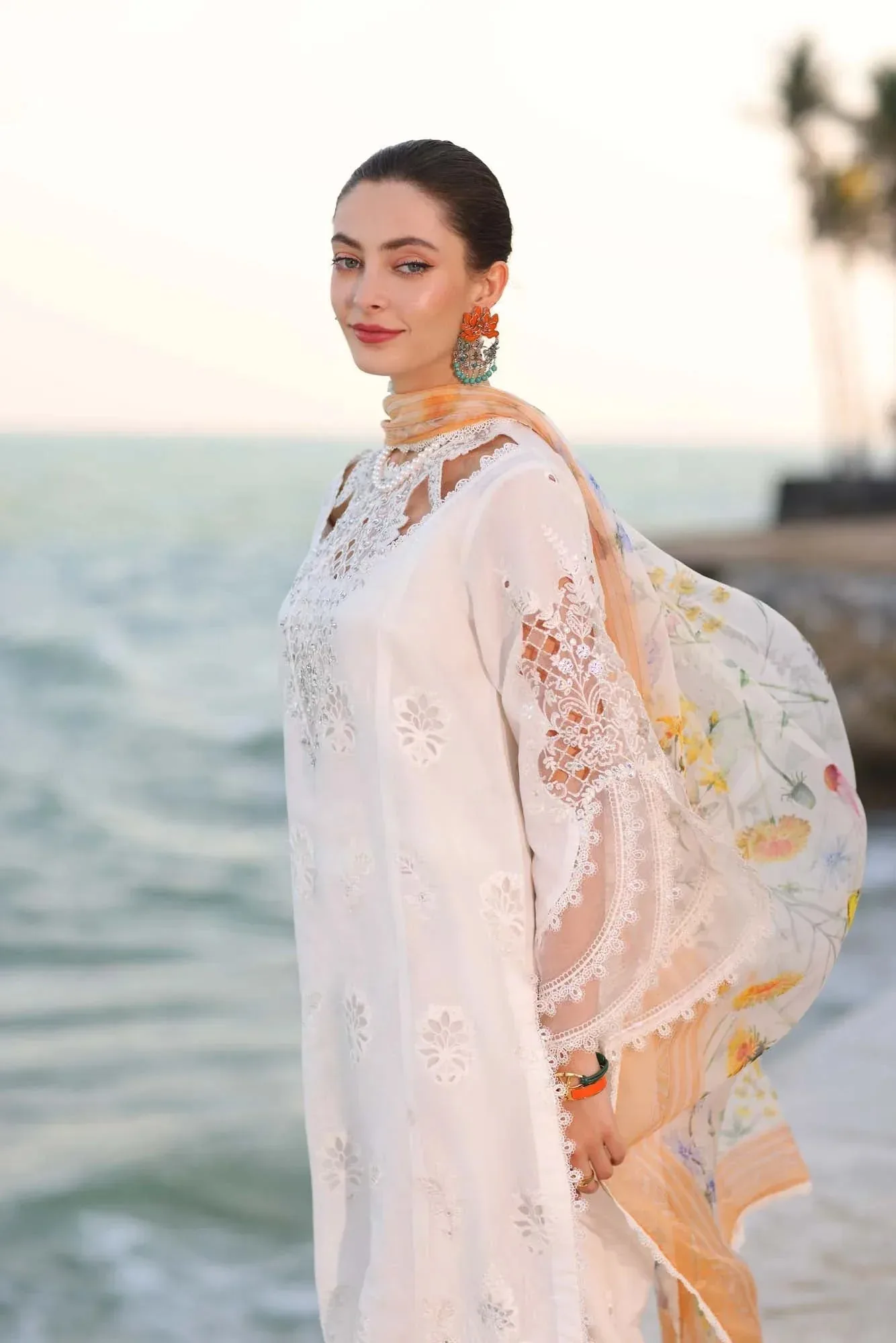 Noor by Saadia Asad Eid Luxury Laserkari 25 White Chiffon – view 4 – Poshaq