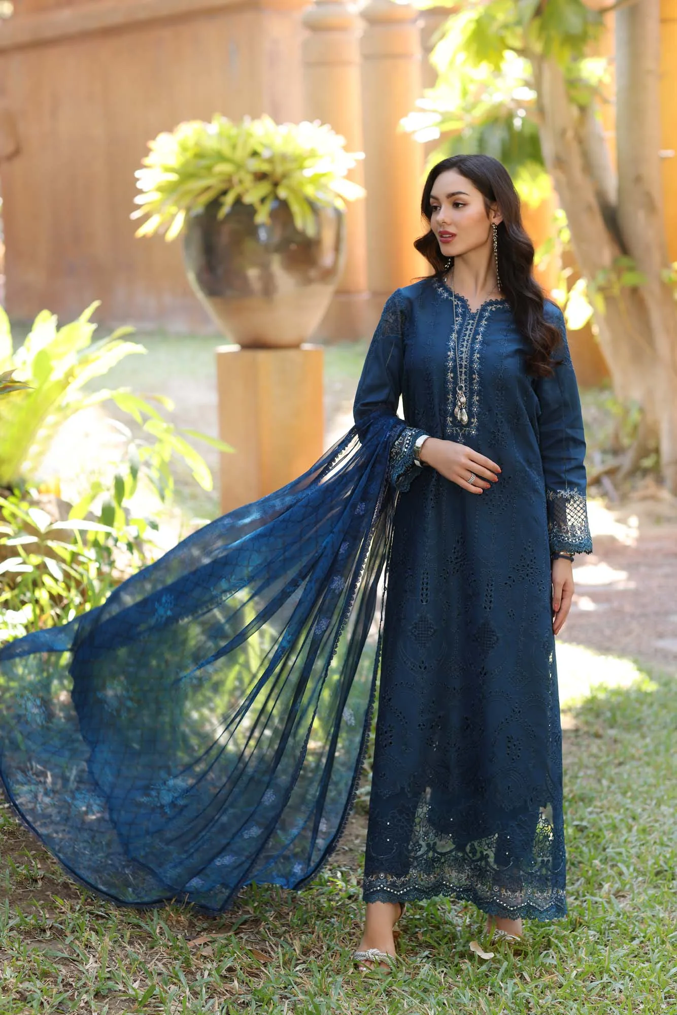 Noor by Saadia Asad Eid Luxury Laserkari 25 Deep Teal Chiffon – view 2 – Poshaq