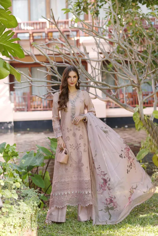Noor by Saadia Asad Eid Luxury Laserkari 25 Taupe Chiffon – view 1 – Poshaq