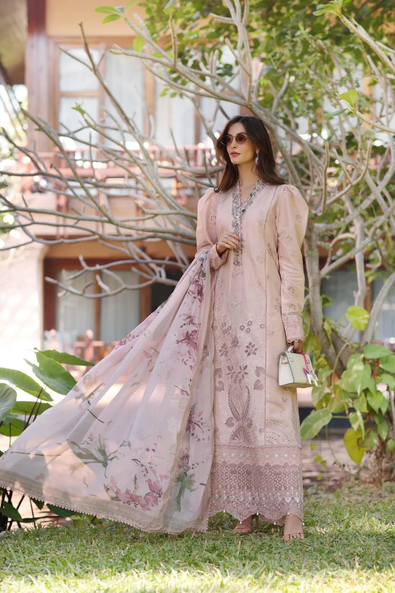 Noor by Saadia Asad Eid Luxury Laserkari 25 Taupe Chiffon – view 4 – Poshaq