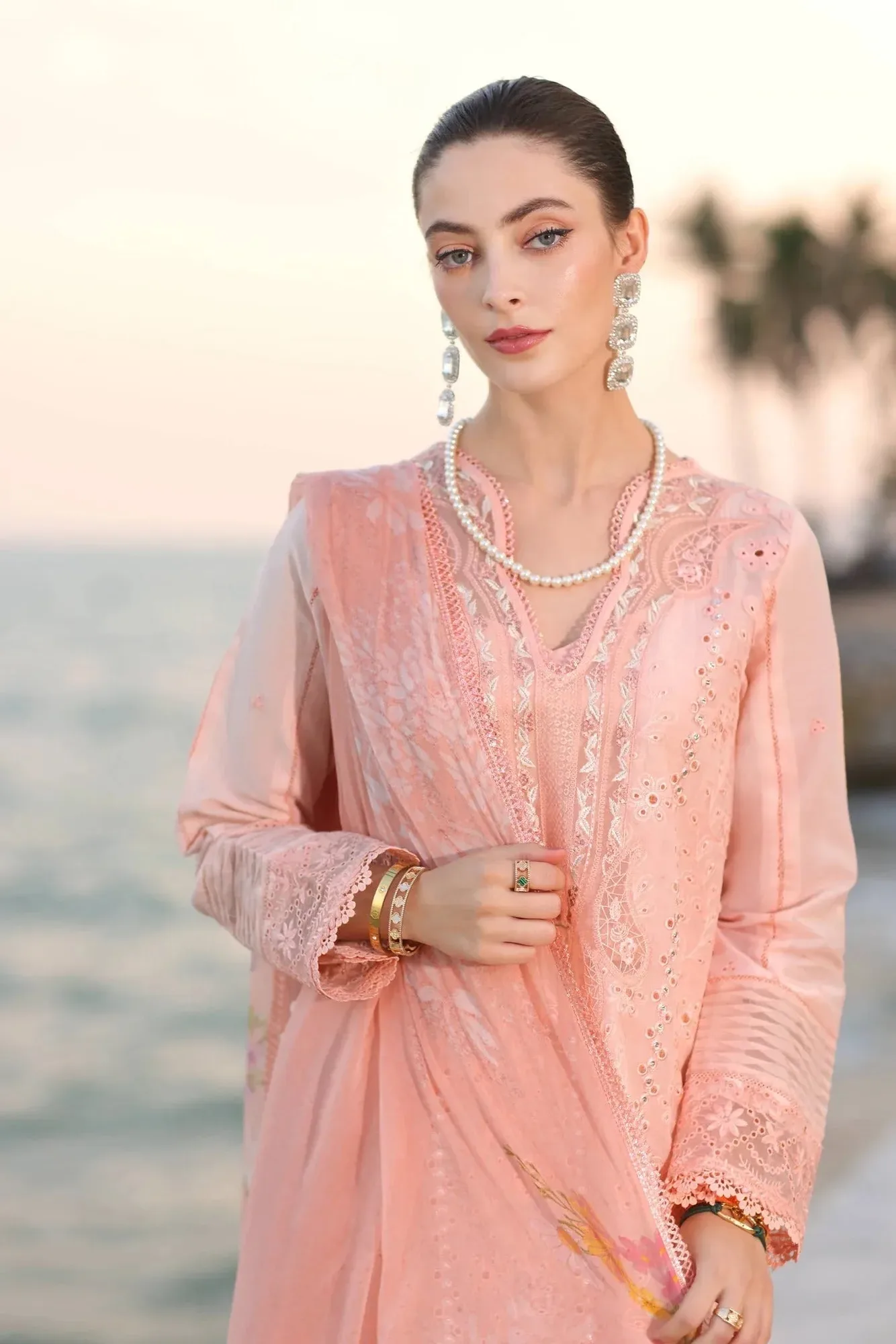 Noor by Saadia Asad Eid Luxury Laserkari 25 Salmon Pink Chiffon – view 4 – Poshaq
