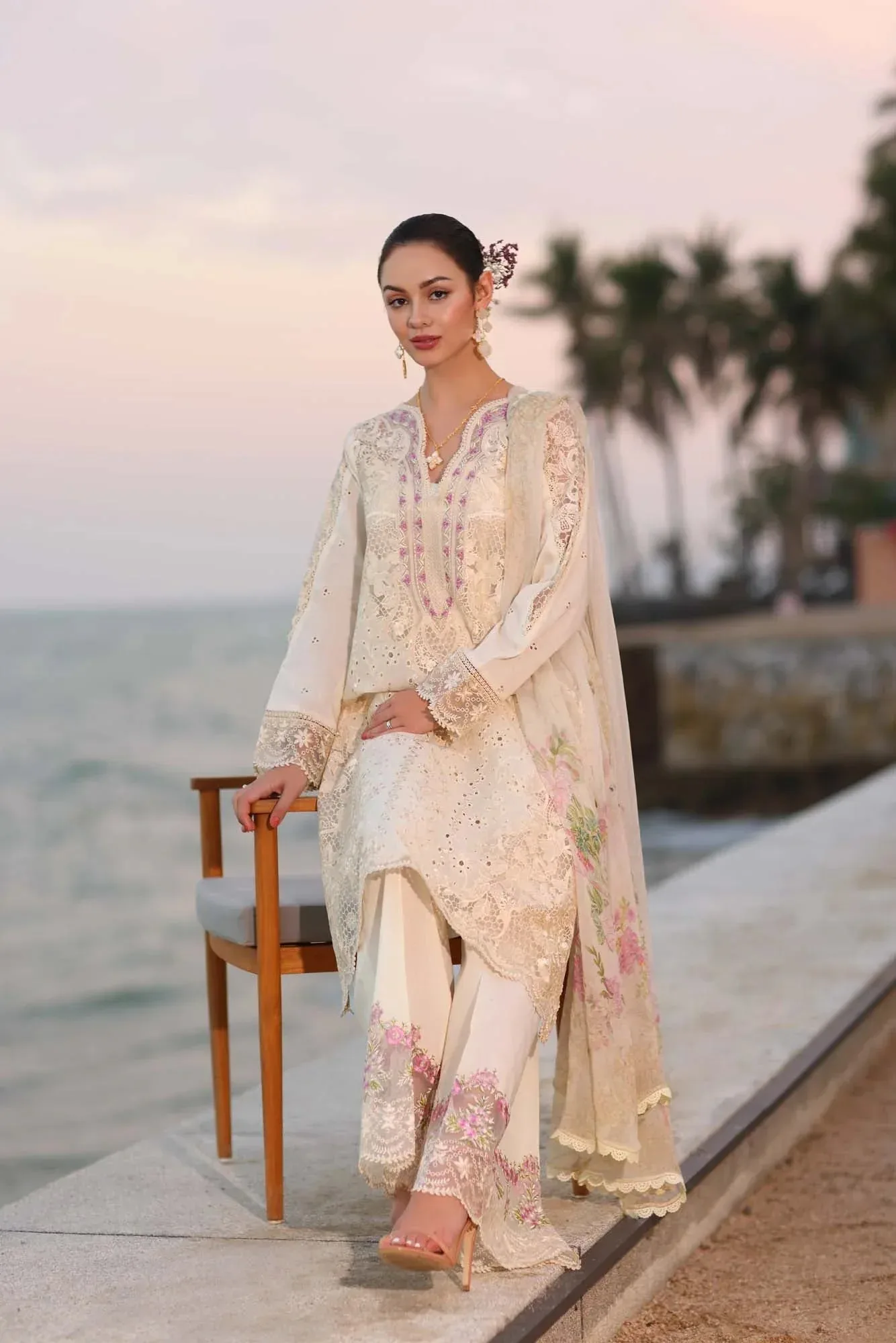 Noor by Saadia Asad Eid Luxury Laserkari 25 Ivory Chiffon – view 4 – Poshaq