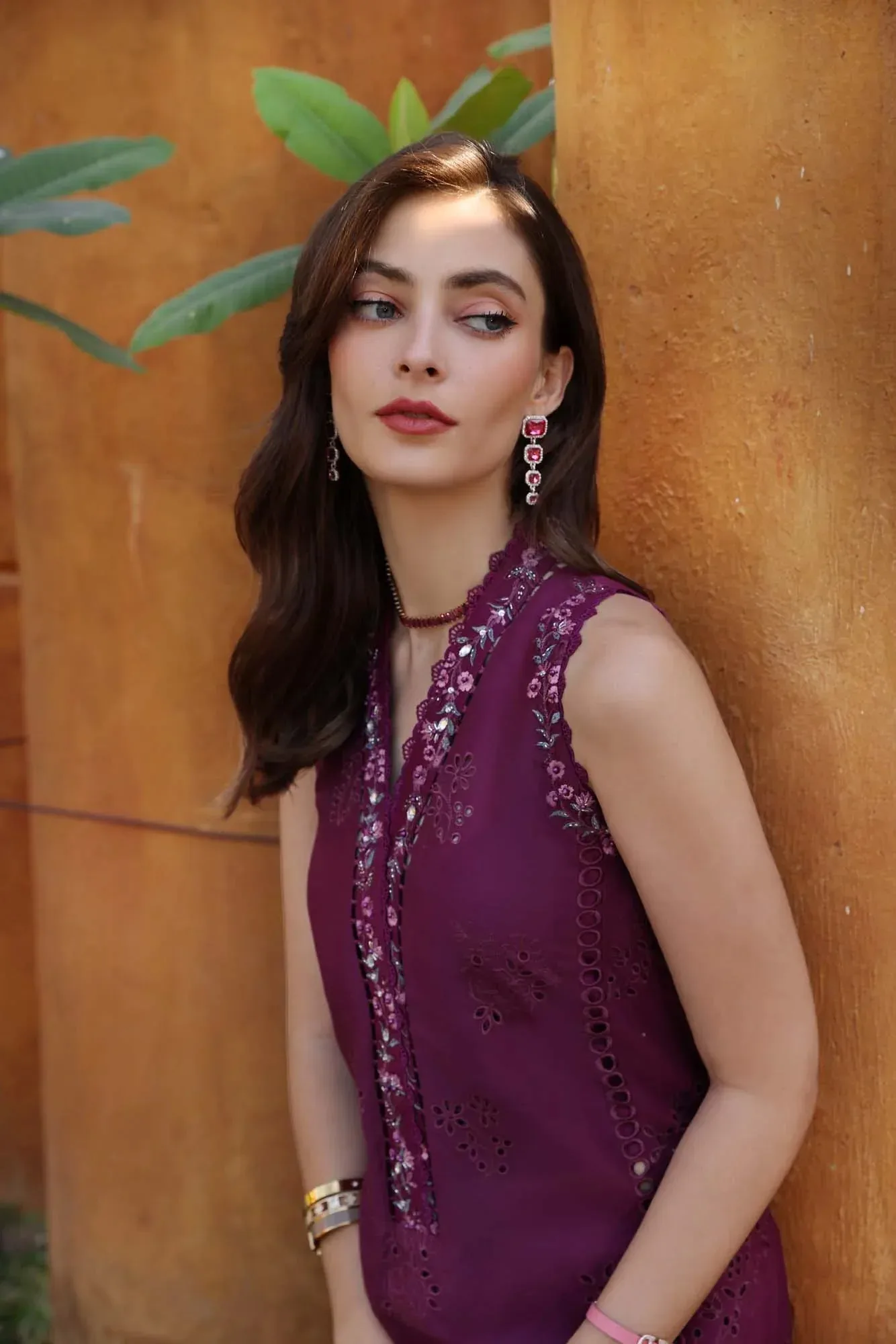 Noor by Saadia Asad Eid Luxury Laserkari 25 Plum Chiffon – view 3 – Poshaq