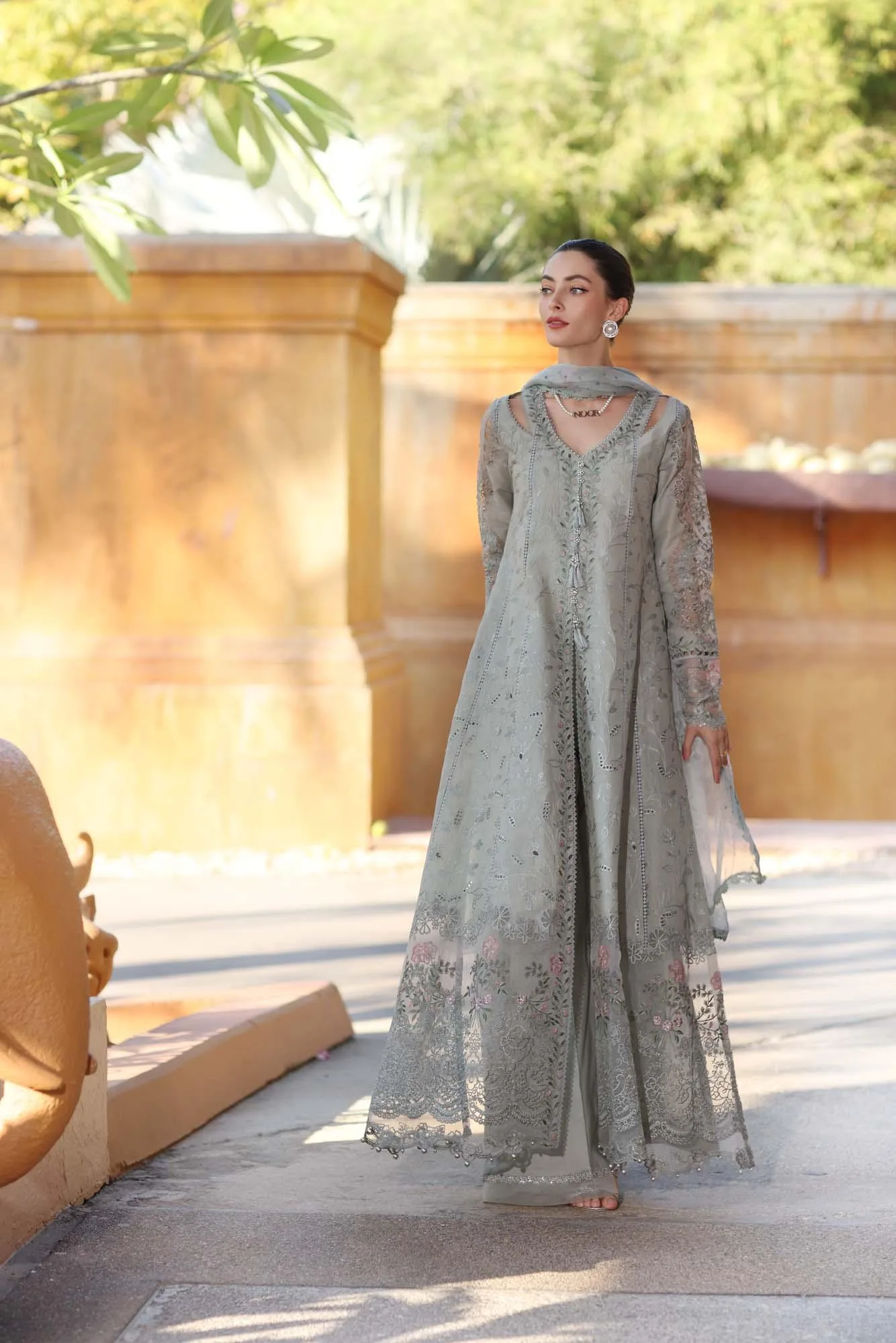 Noor by Saadia Asad Eid Luxury Laserkari 25 Grey Chiffon – view 3 – Poshaq