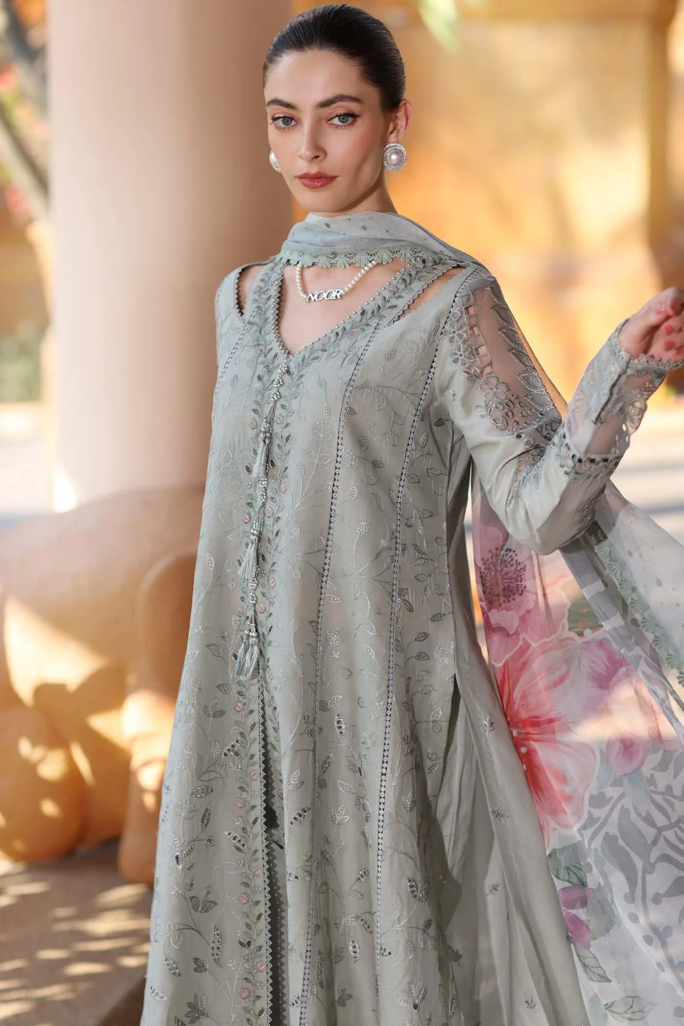 Noor by Saadia Asad Eid Luxury Laserkari 25 Grey Chiffon – view 4 – Poshaq