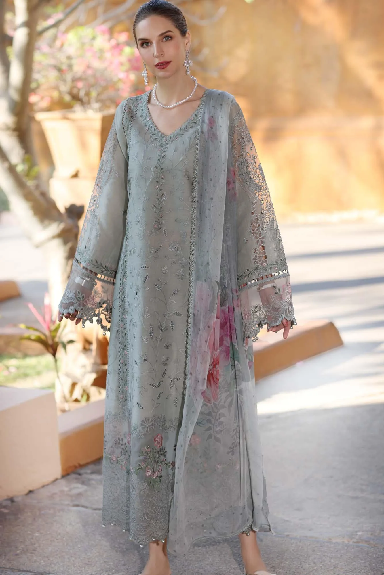 Noor by Saadia Asad Eid Luxury Laserkari 25 Grey Chiffon – view 6 – Poshaq