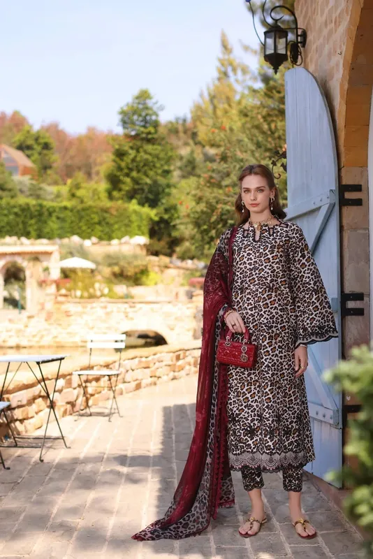 Noor by Saadia Asad Luxe Chikankari 25 Brown Chiffon – view 1 – Poshaq