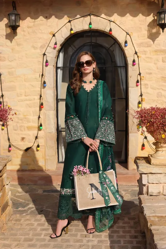 Noor by Saadia Asad Luxe Chikankari 25 Deep Green Chiffon – view 1 – Poshaq