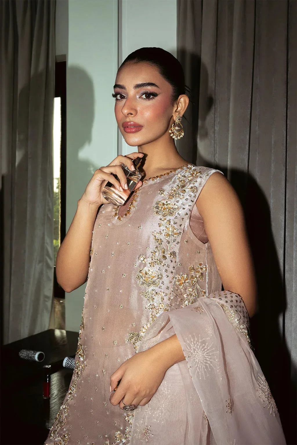 Neeshay Parinaaz Formals Mauve Organza – view 3 – Poshaq