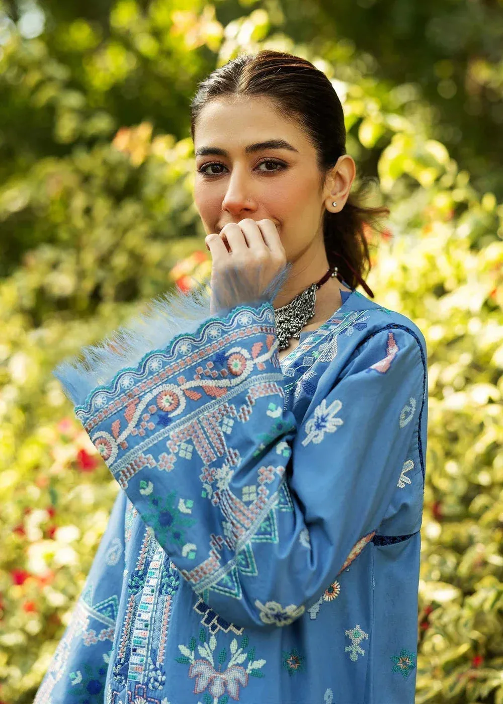 Sadaf Fawad Khan Siraa Lawn 25 Dusty Blue Organza – view 3 – Poshaq