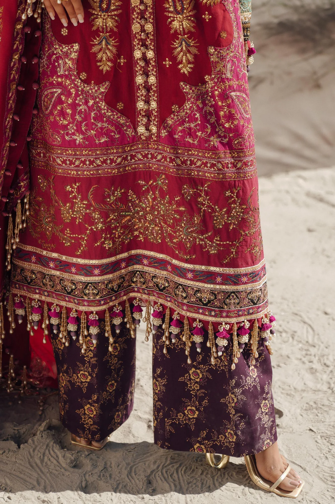 Sana Safinaz Winter Shawl 24 Maroon Raw Silk – view 3 – Poshaq