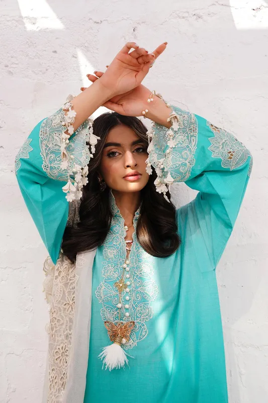 Sana Safinaz Muzlin Spring 24 Ferozi Organza – view 1 – Poshaq