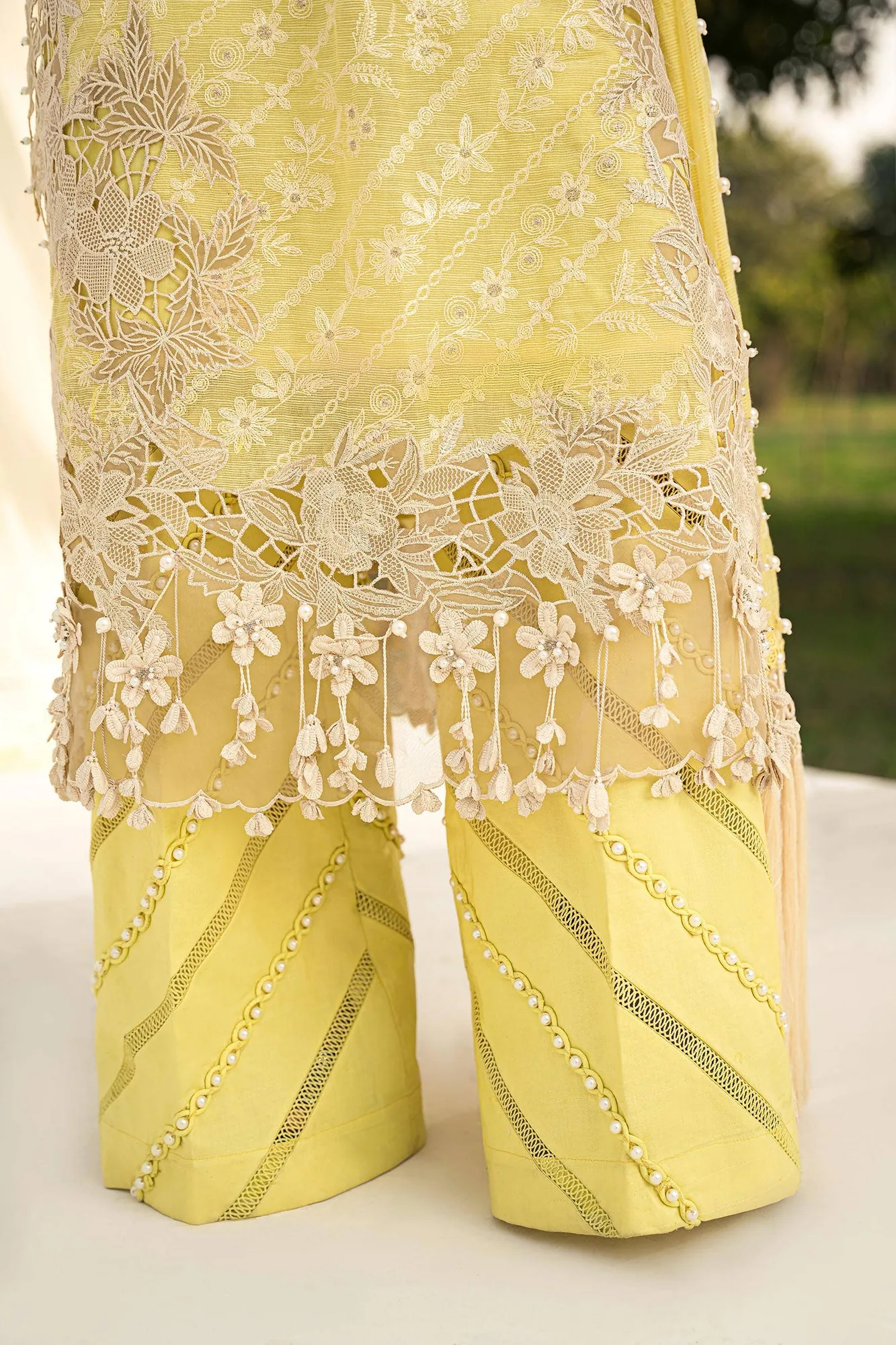 Sana Safinaz Luxury Collection 24 Yellow Organza – view 4 – Poshaq
