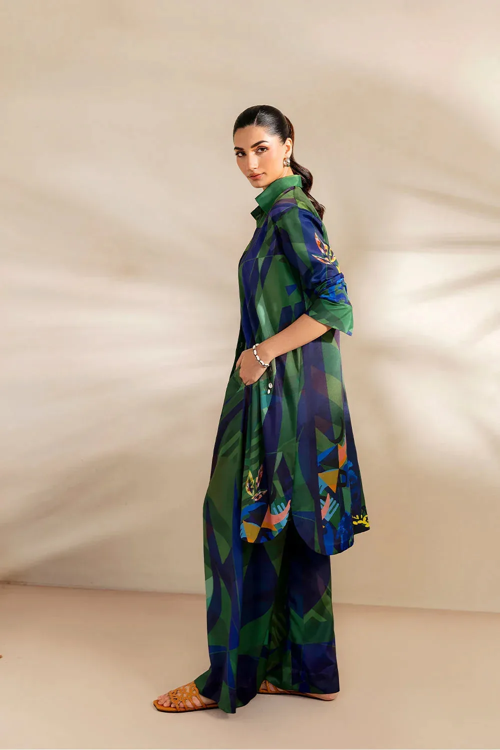 Saira Rizwan Silk Coords 25 Bottle Green Silk – view 4 – Poshaq