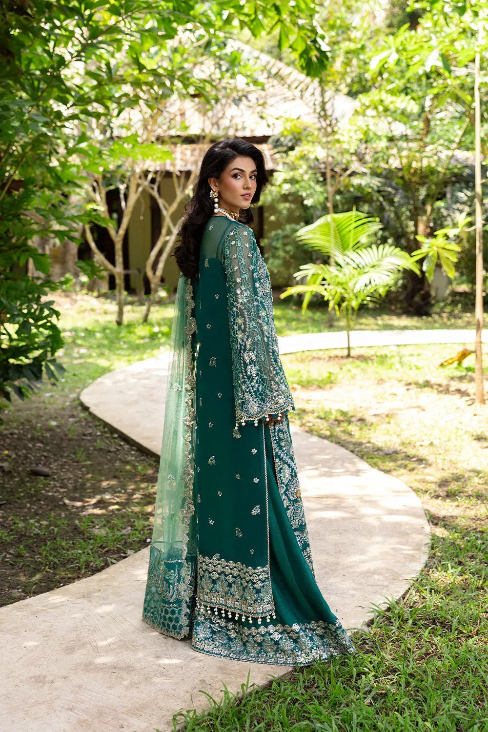 Saira Rizwan Wedding 2025 Emerald Green Raw Silk – view 2 – Poshaq