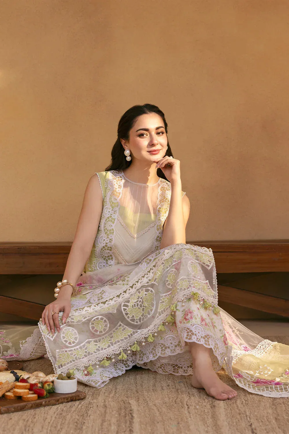 Saira Rizwan Luxury Lawn 25 Lemon Yellow Organza – view 7 – Poshaq