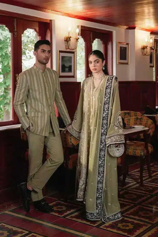 Saira Rizwan Winter 23 Beige Khaddar – view 1 – Poshaq