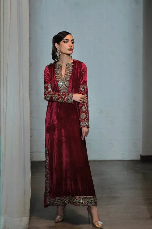 Saira Rizwan Riona Luxury Formals Fuchsia Velvet – view 1 – Poshaq