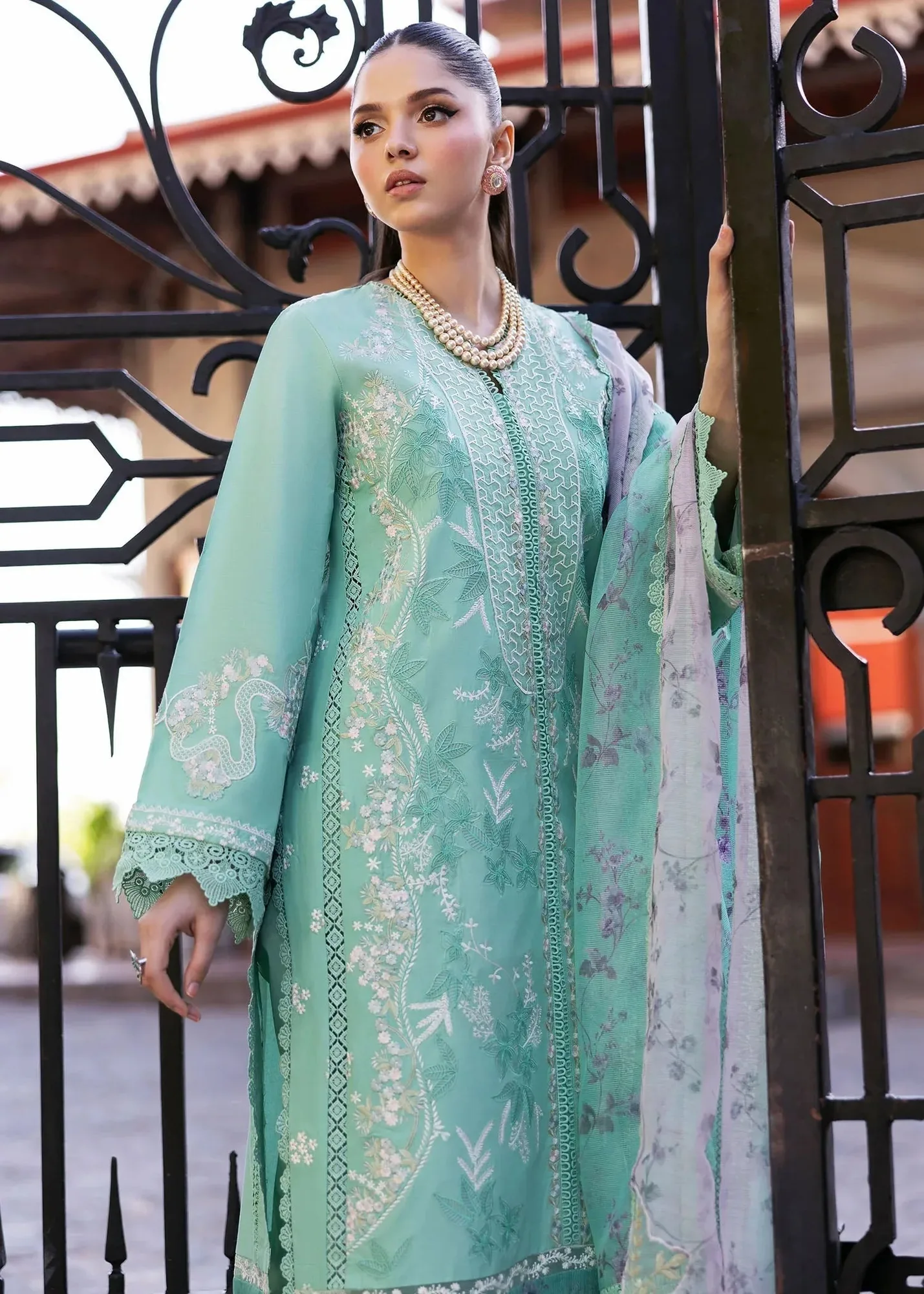 Saira Shakira Bloom Lawn 25 Green Organza – view 2 – Poshaq