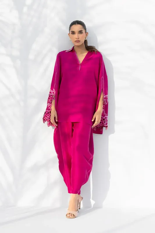 Sania Maskatiya The Winter Edit - Luxe Pret 25 Magenta Raw Silk – view 1 – Poshaq