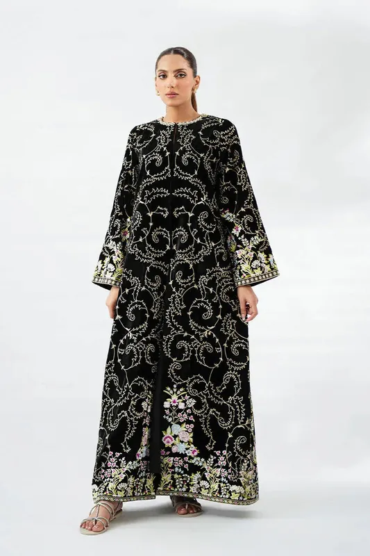 Sania Maskatiya The Winter Edit - Luxe Pret 25 Black Velvet – view 1 – Poshaq