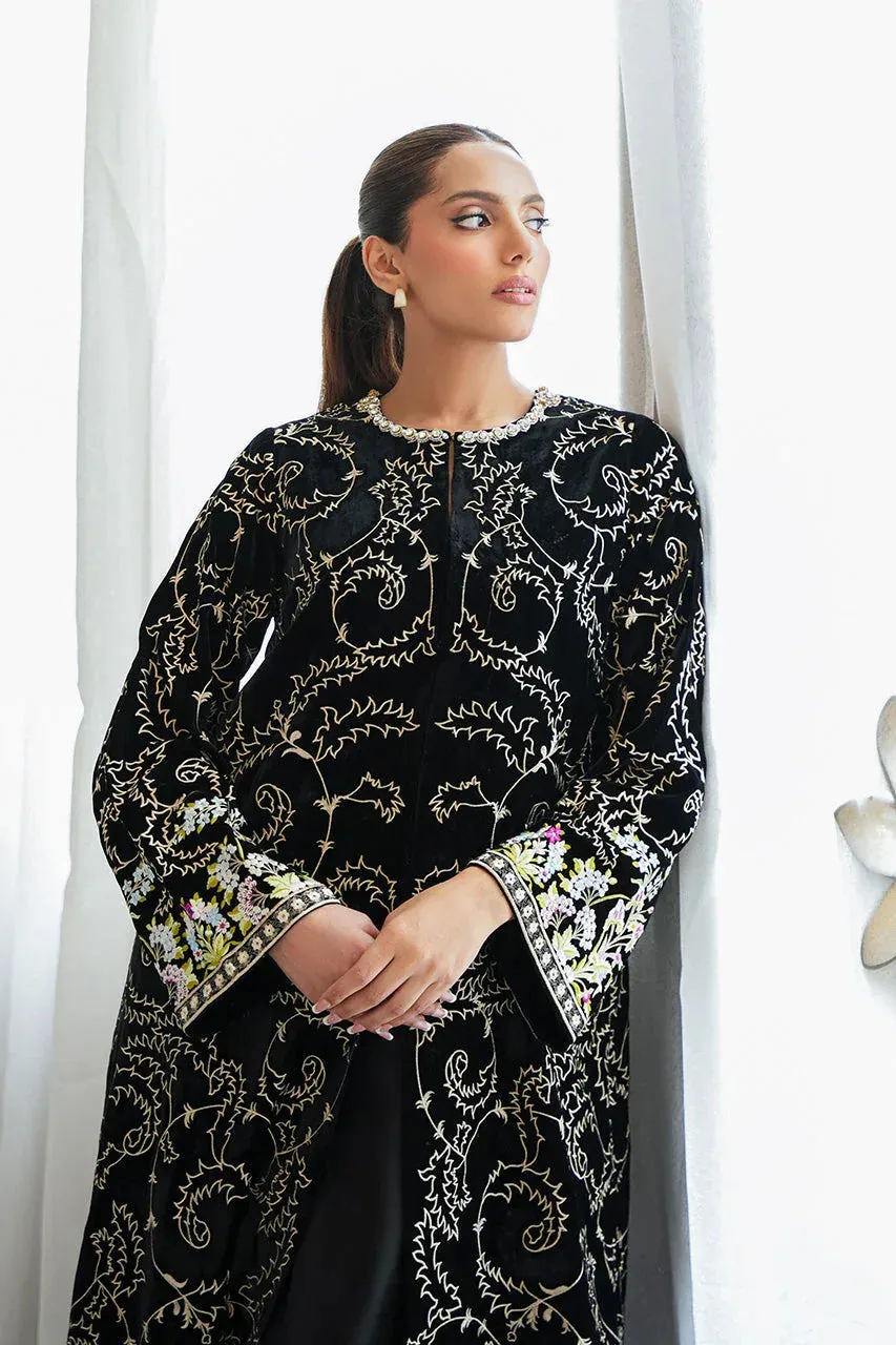 Sania Maskatiya The Winter Edit - Luxe Pret 25 Black Velvet – view 3 – Poshaq
