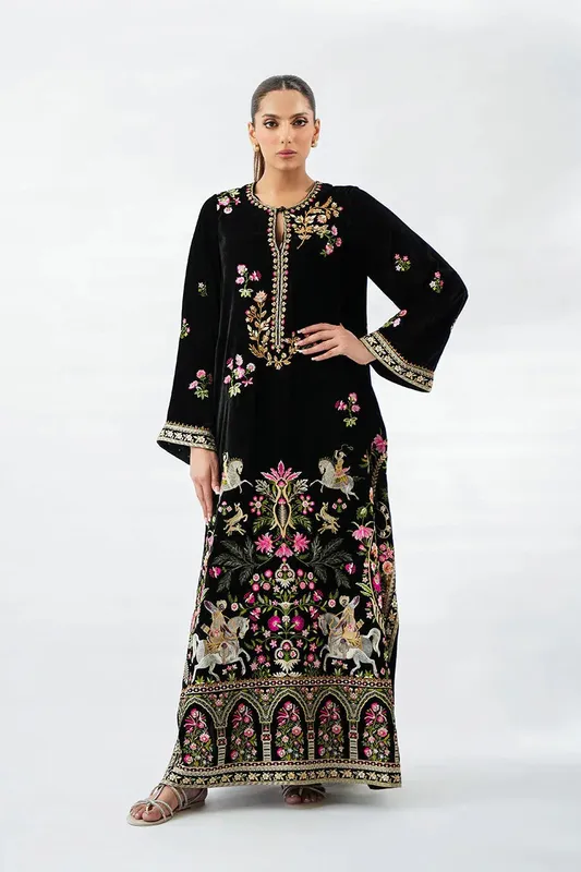 Sania Maskatiya The Winter Edit - Luxe Pret 25 Black Velvet – view 1 – Poshaq