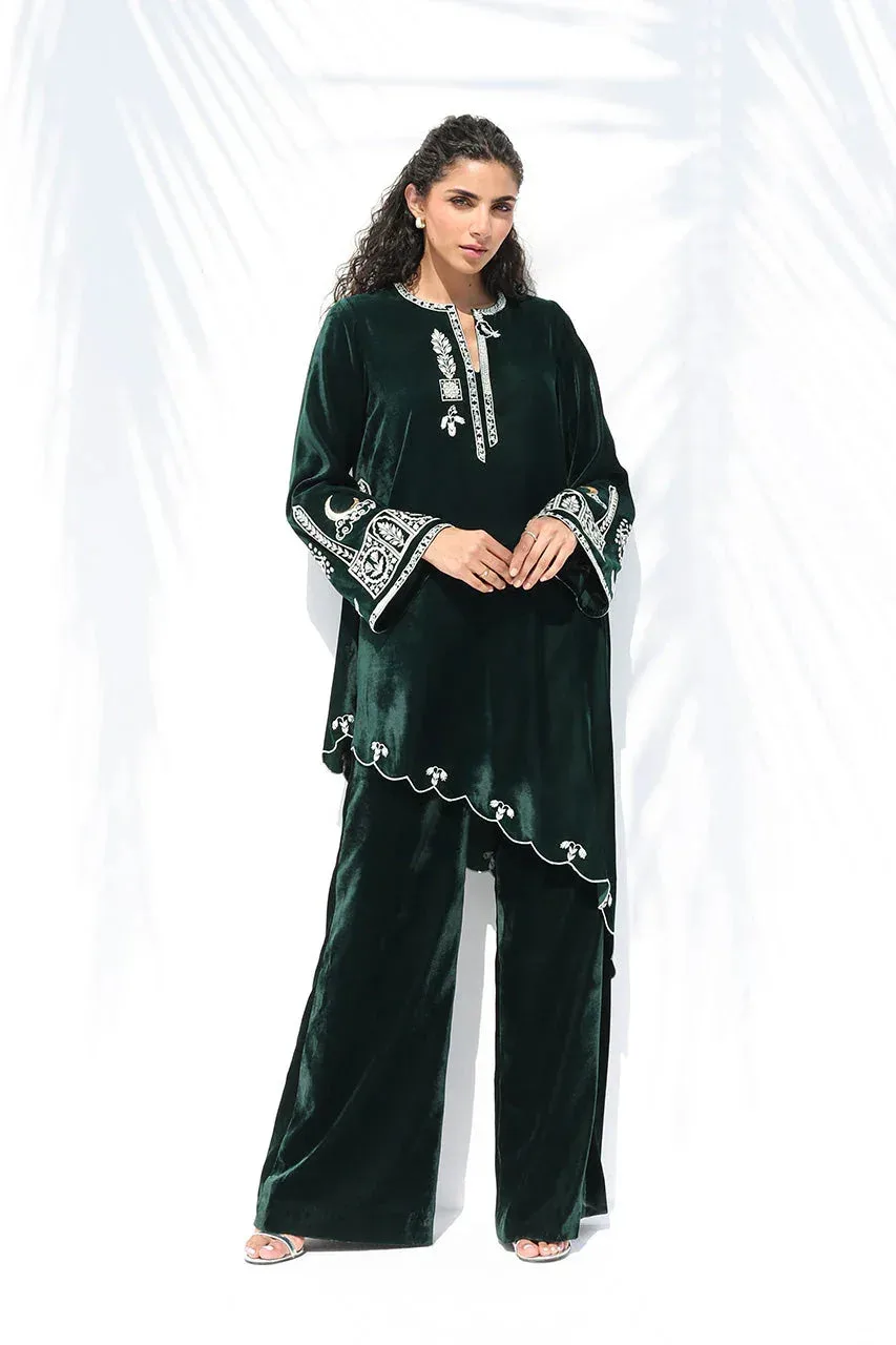 Sania Maskatiya The Winter Edit - Luxe Pret 25 Midnight Green Velvet – view 1 – Poshaq