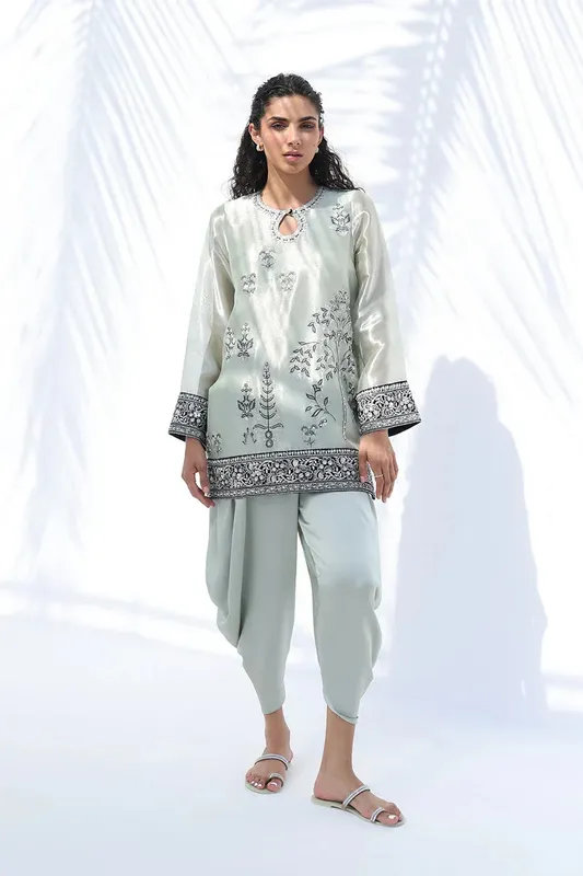 Sania Maskatiya The Winter Edit - Luxe Pret 25 Mint Velvet – view 1 – Poshaq