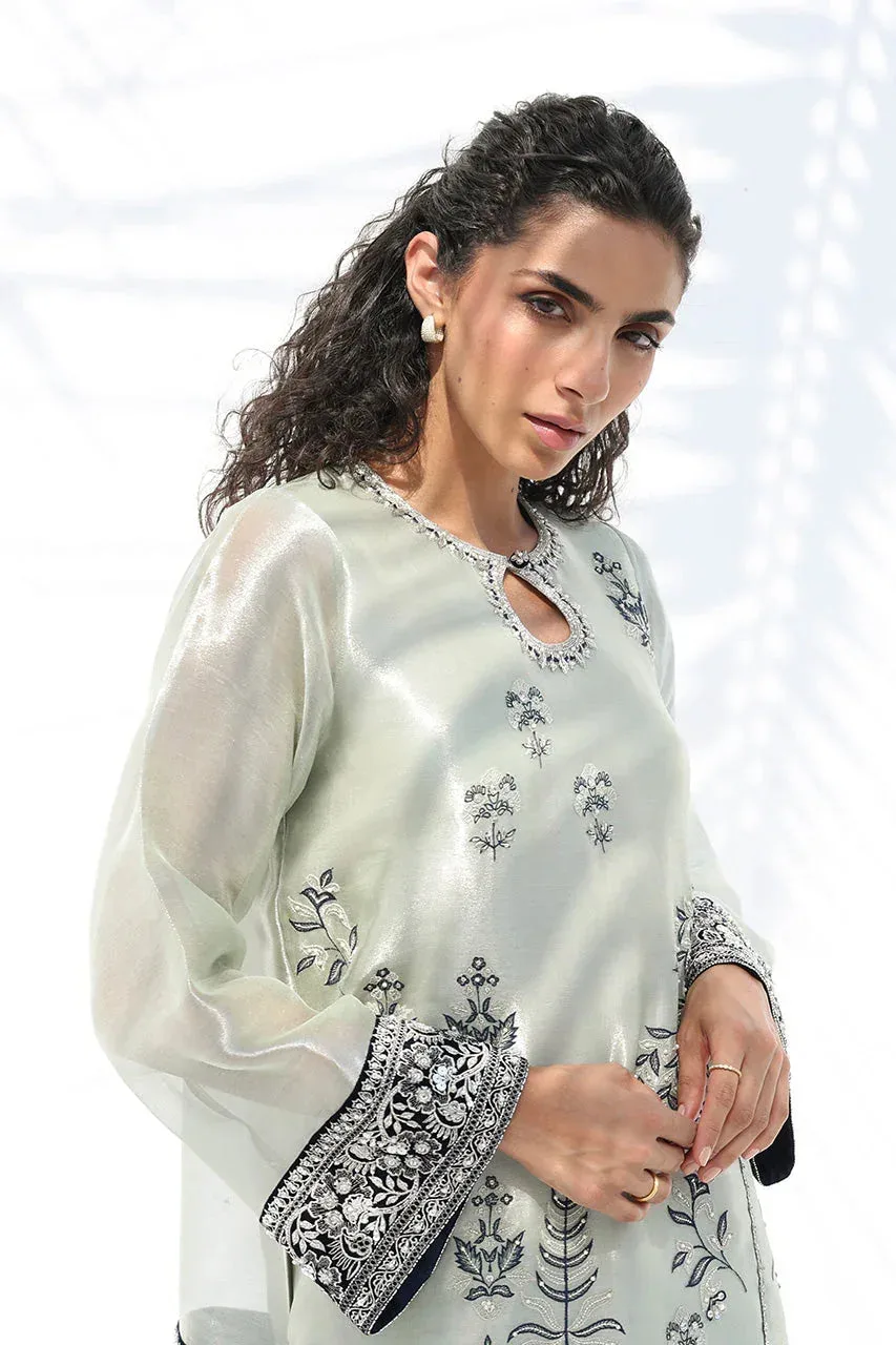 Sania Maskatiya The Winter Edit - Luxe Pret 25 Mint Velvet – view 3 – Poshaq