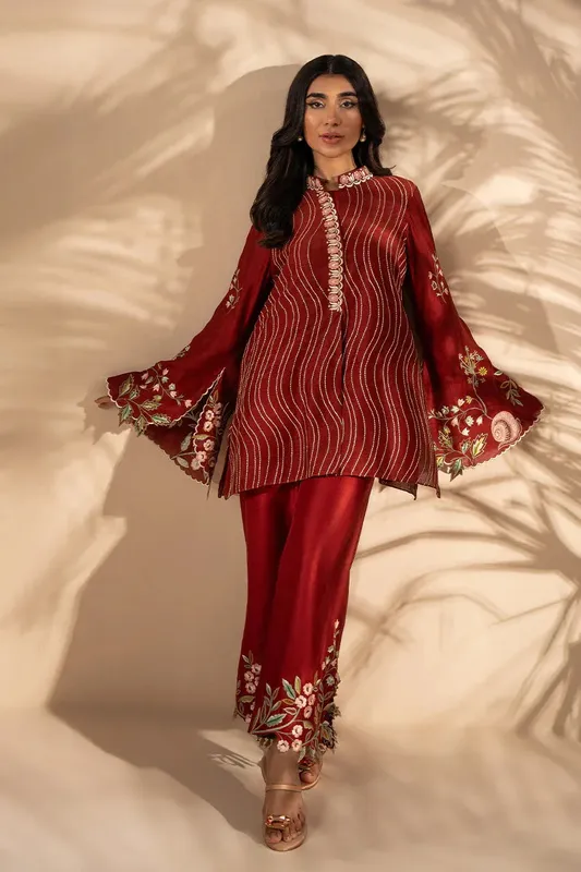 Sania Maskatiya Samara Luxe 25 Blood Red Silk – view 1 – Poshaq