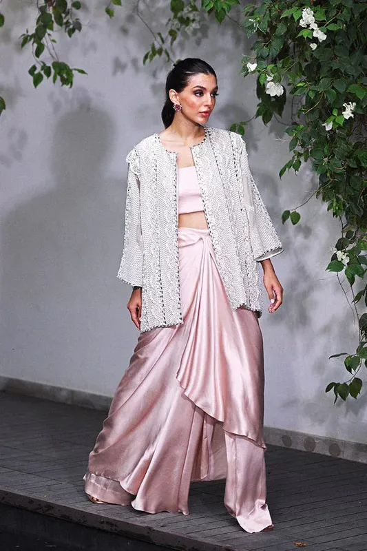Sania Maskatiya Cira Formals 25 Blush Pink – view 1 – Poshaq
