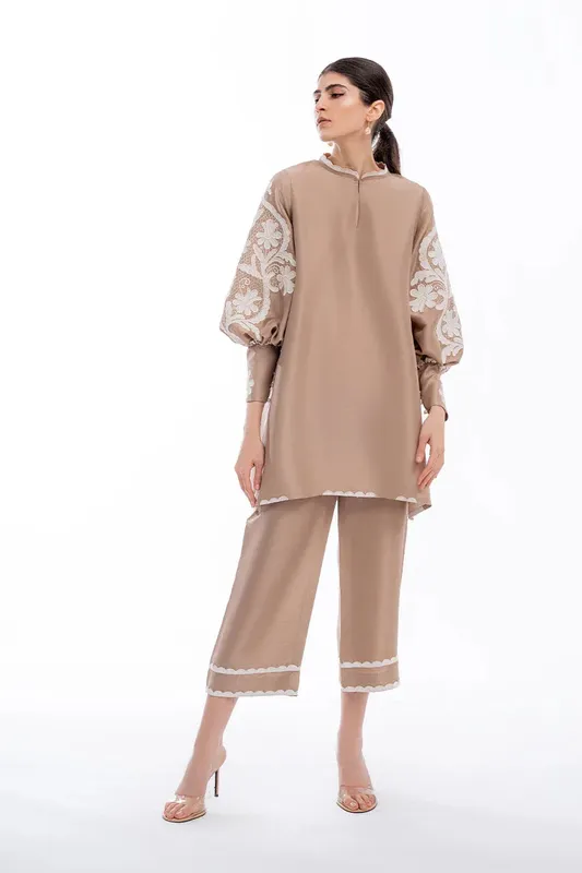 Sania Maskatiya Eid Collection Raw Silk – view 1 – Poshaq