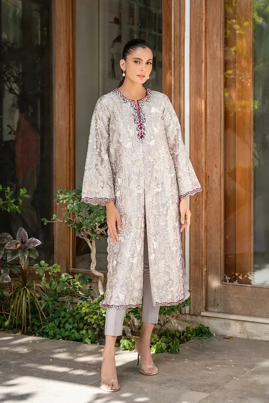 Sania Maskatiya Eid Collection Lilac Velvet – view 1 – Poshaq