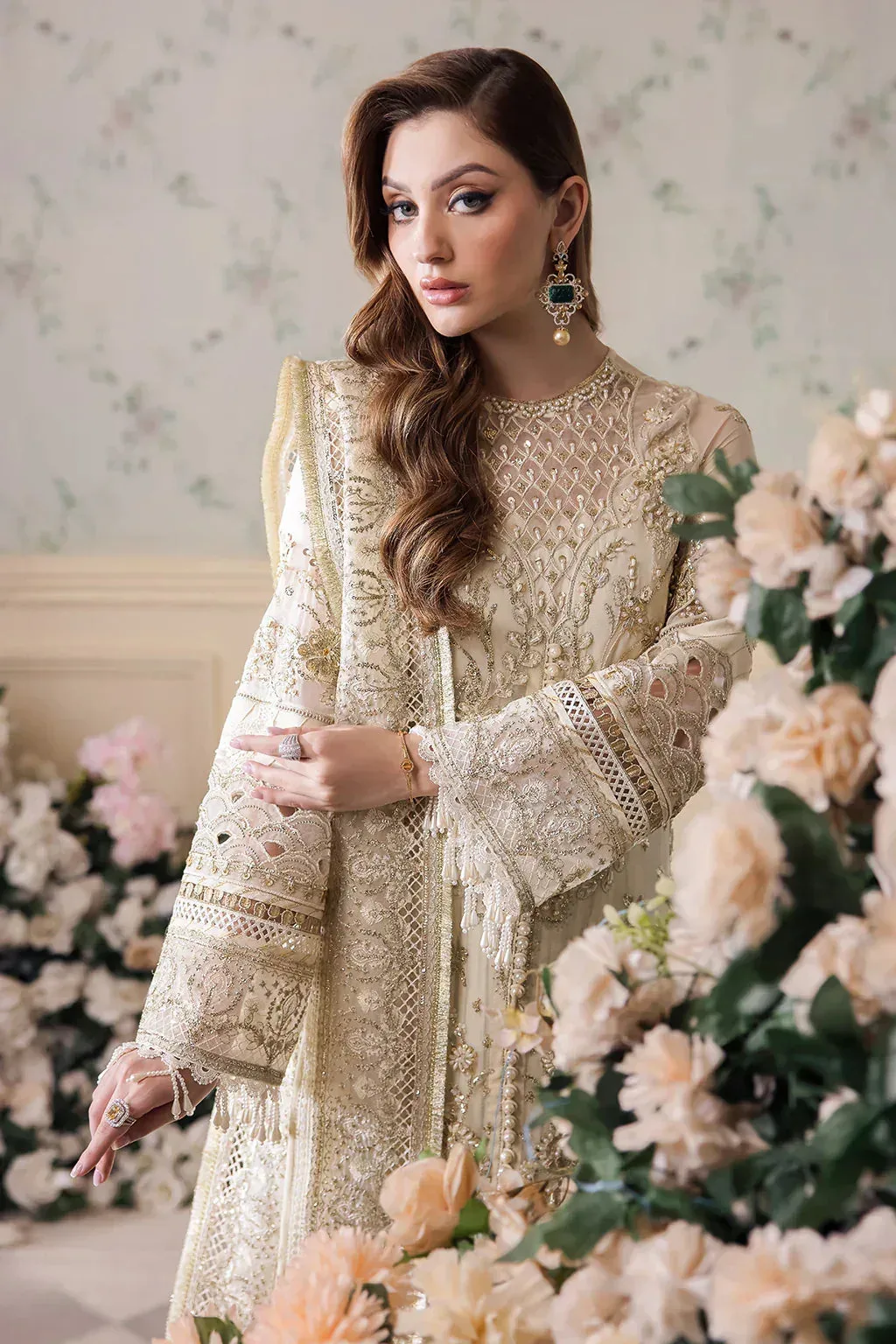 Saad Shaikh Panache Luxury Chiffon 24 Off White Raw Silk – view 3 – Poshaq