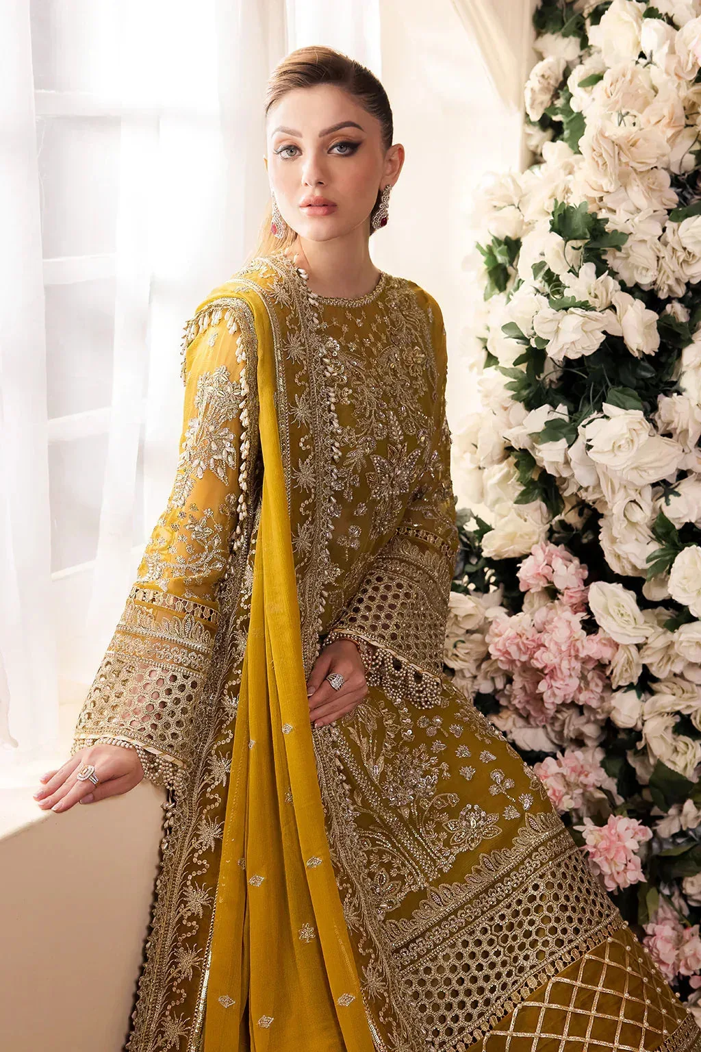 Saad Shaikh Panache Luxury Chiffon 24 Green Raw Silk – view 4 – Poshaq