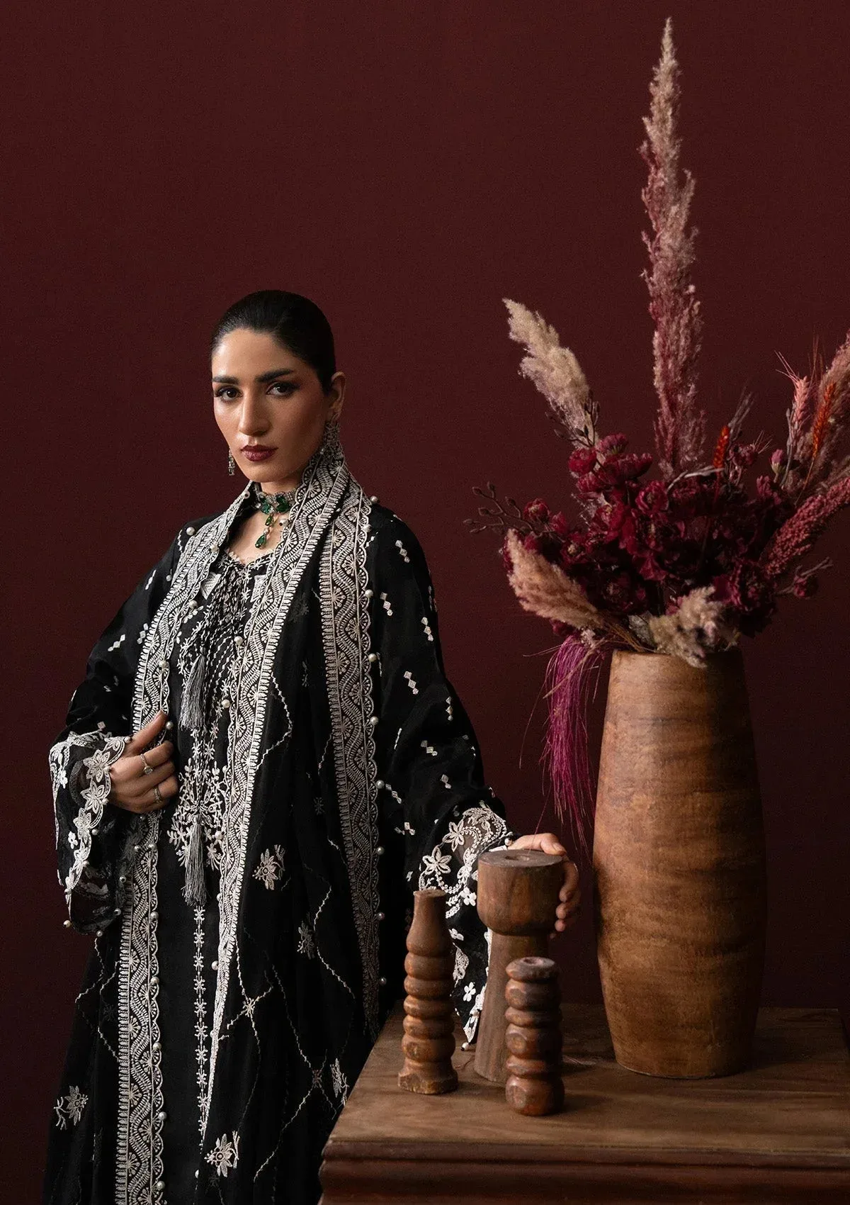 Aik Atelier Lady Aik 25 Black Organza – view 5 – Poshaq