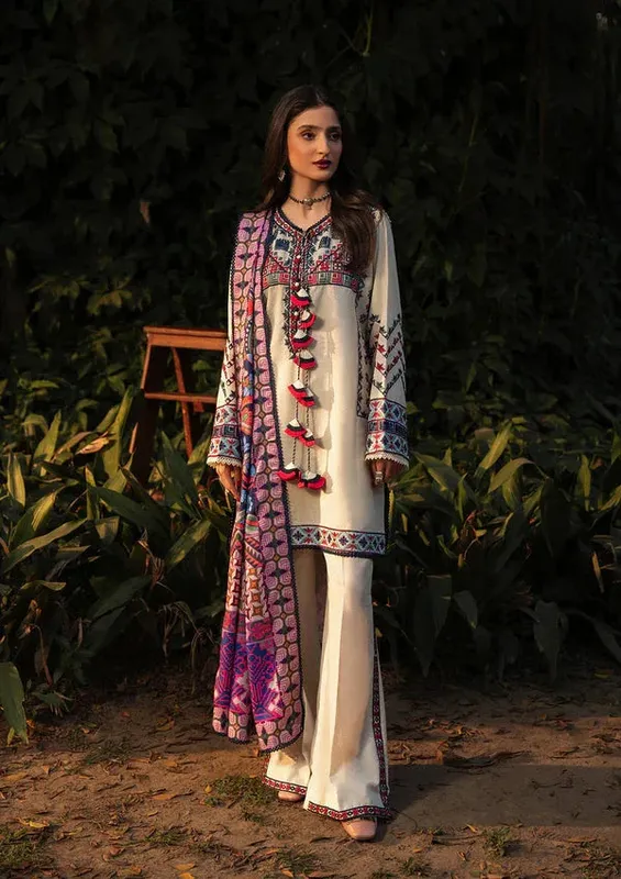 Aik Atelier Roz Karandi 25 Beige Karandi – view 1 – Poshaq