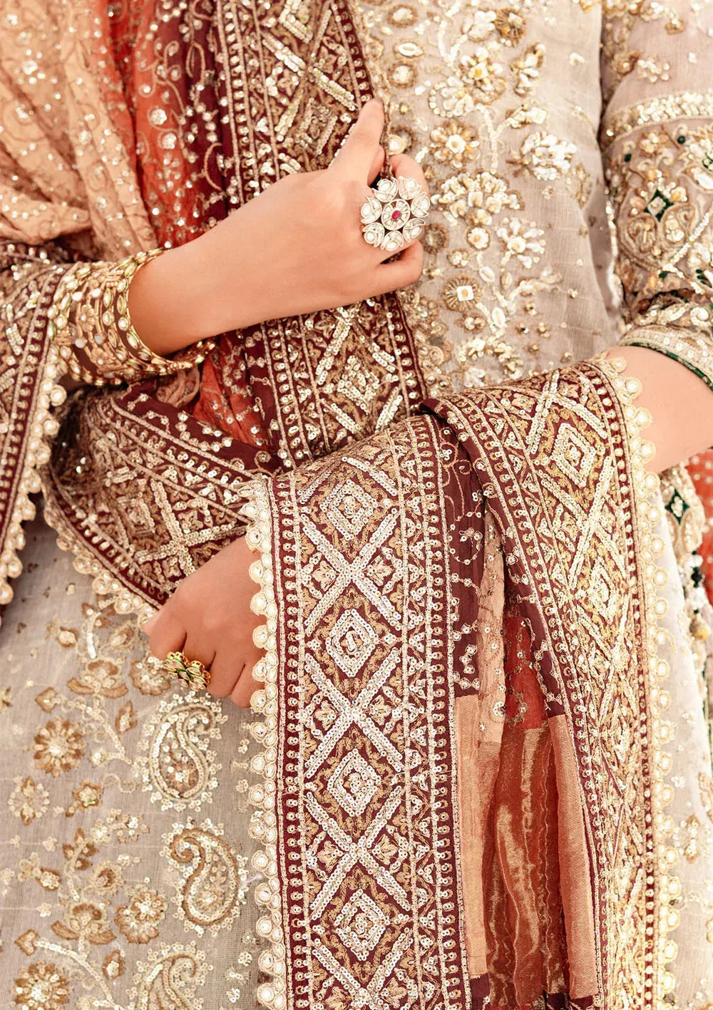 Aik Atelier Wedding Festive 24 Gold Organza – view 9 – Poshaq
