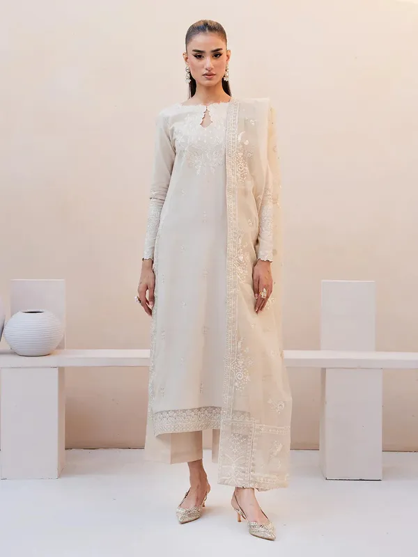 Izel Le Tresor Formals Ivory Raw Silk – view 1 – Poshaq