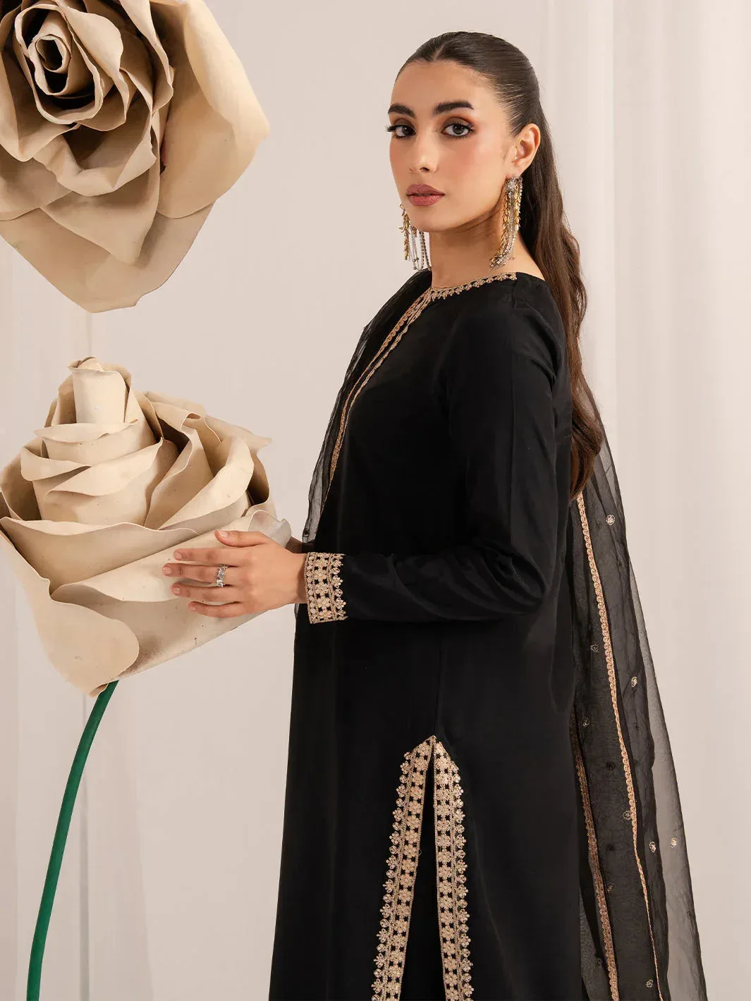 Izel The Silk Chapter Black Raw Silk – view 2 – Poshaq