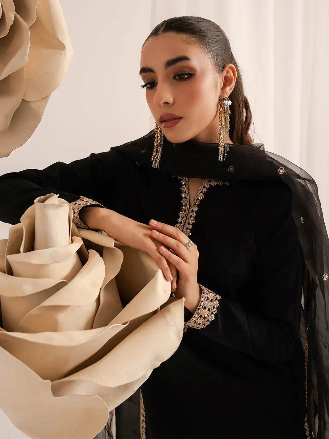 Izel The Silk Chapter Black Raw Silk – view 3 – Poshaq