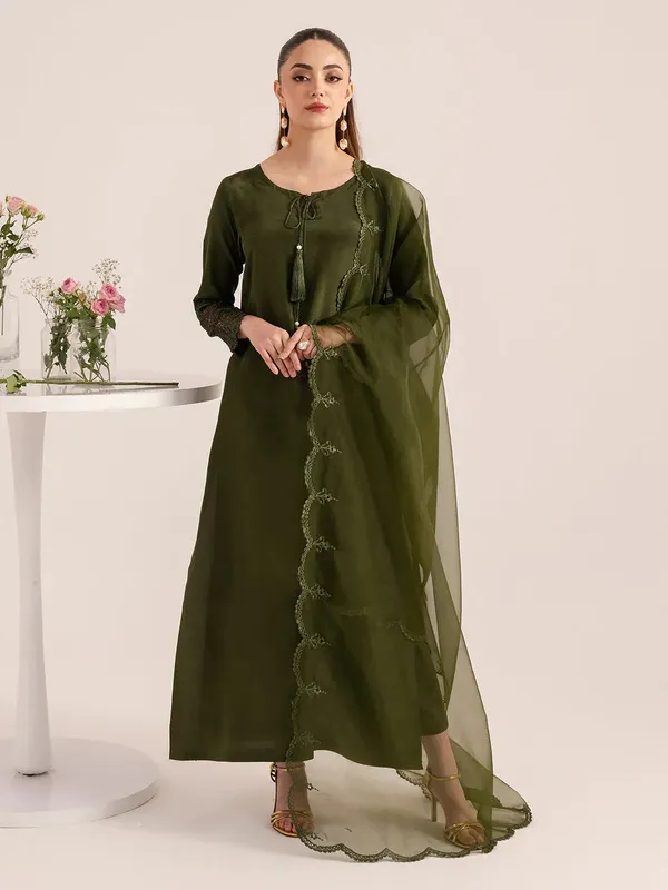 Izel The Silk Chapter Green Raw Silk – view 1 – Poshaq