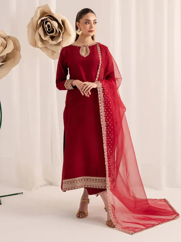 Izel The Silk Chapter Red Raw Silk – view 1 – Poshaq
