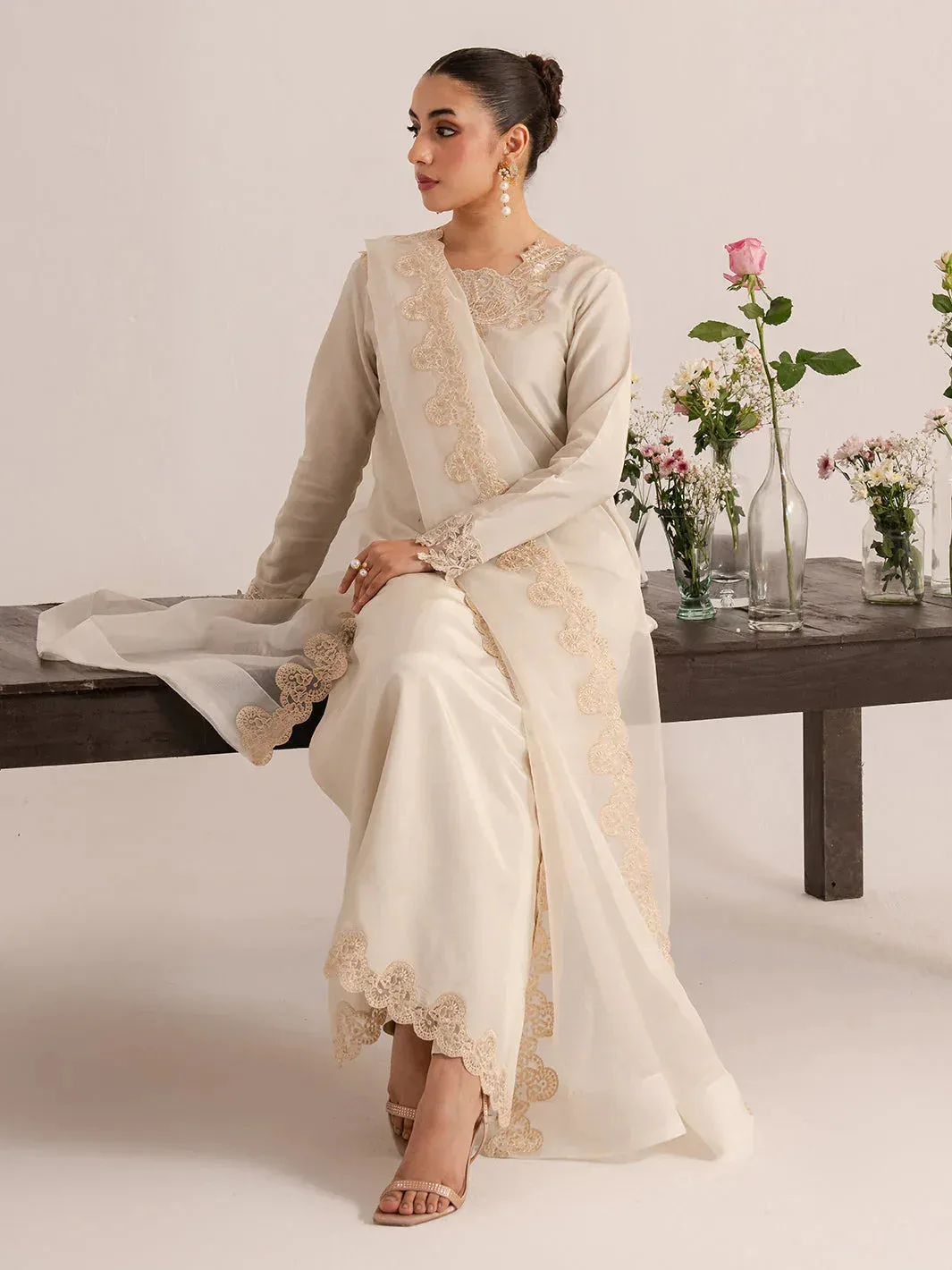 Izel The Silk Chapter Off White Raw Silk – view 5 – Poshaq