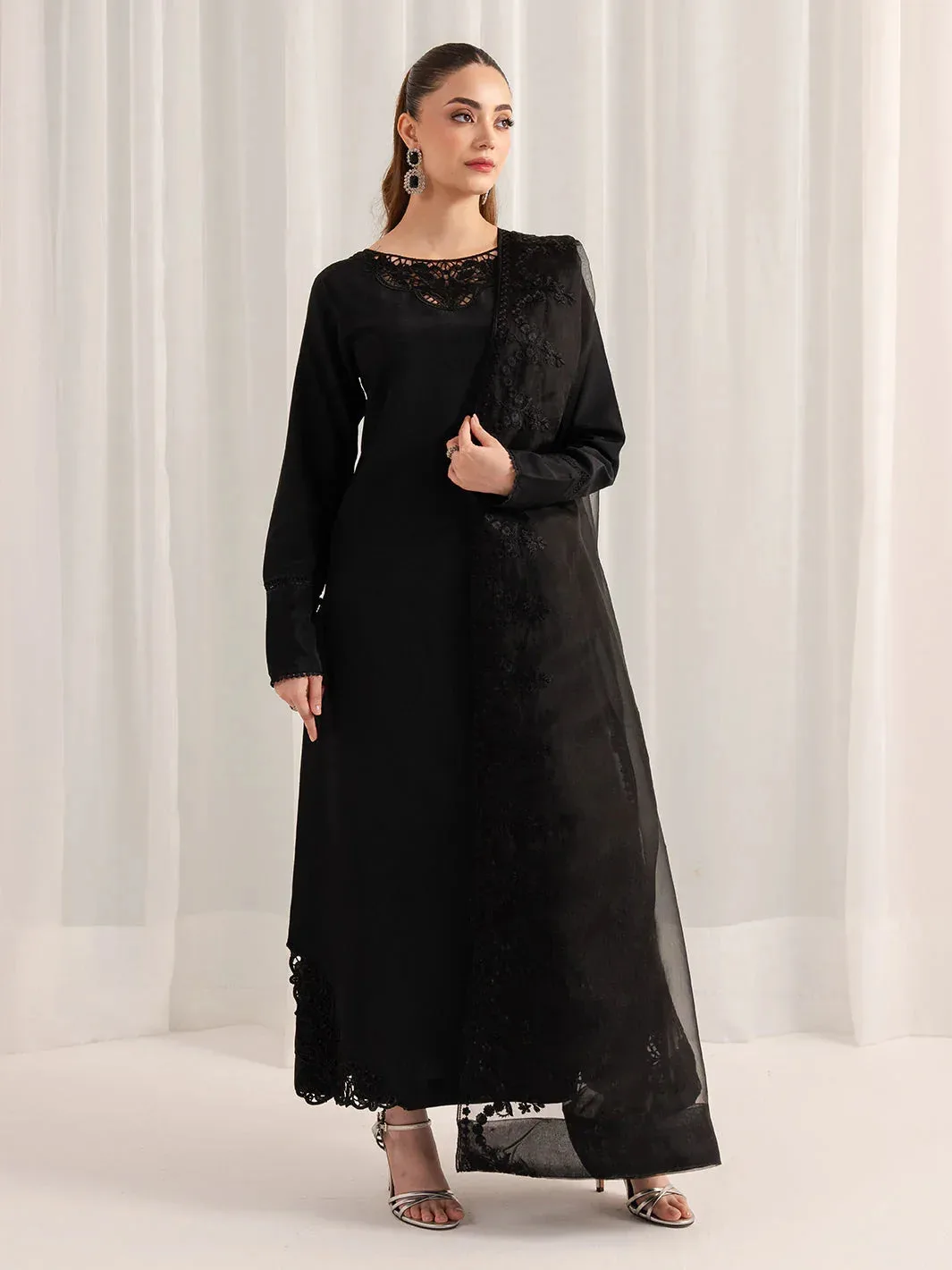 Izel The Silk Chapter Black Raw Silk – view 1 – Poshaq